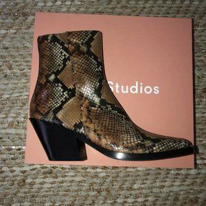 NWT Acne Studio Snakeskin Boots Size 40 Womens